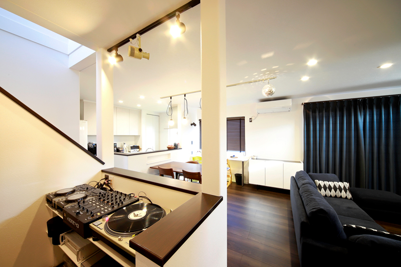  豊栄建設のスタジオ事例